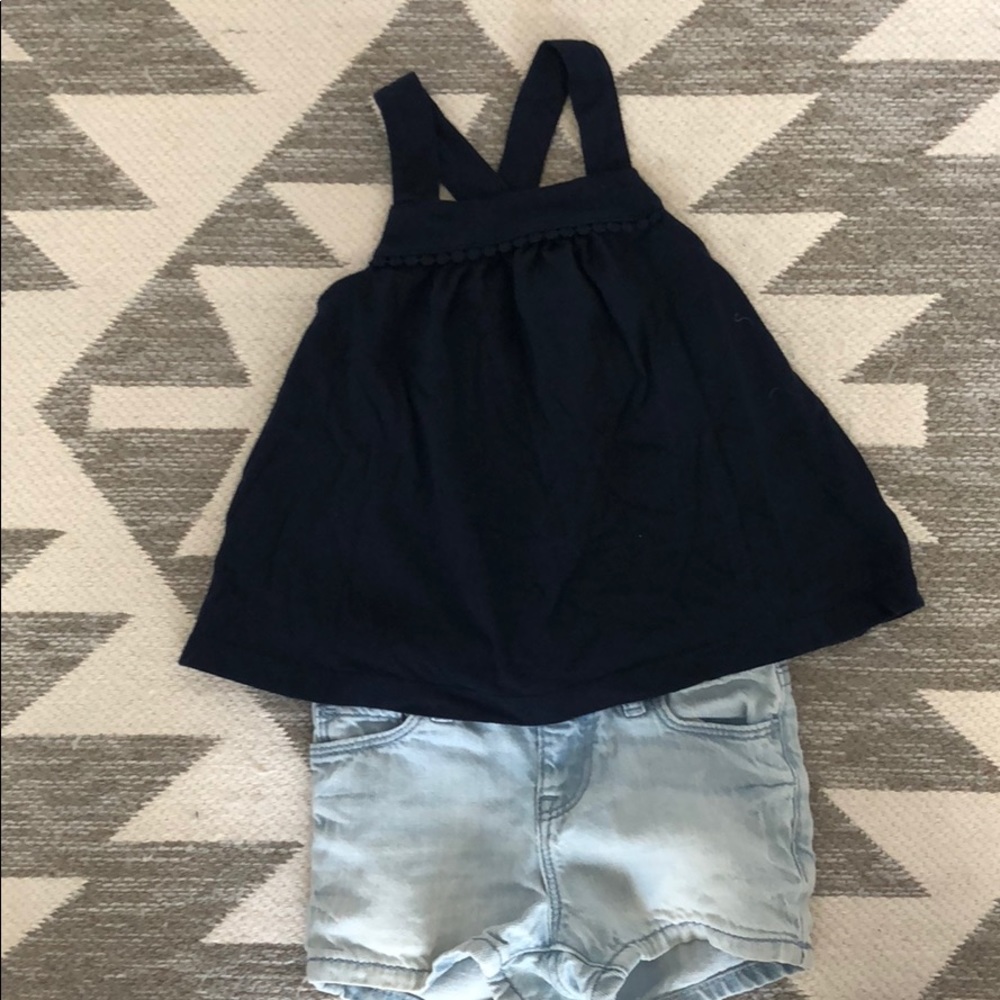 Denim shorts with expandable waist + navy tank